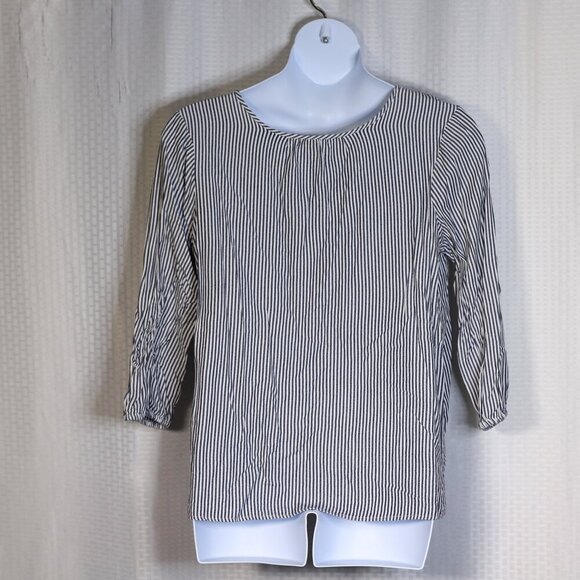 Old Navy Size XL The tunic shirt blue/white striped w/embroidered bodice - Picture 8 of 11